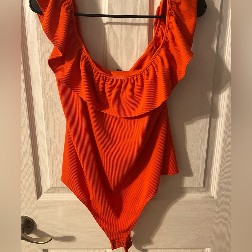 Express Women’s Off the Shoulder Bodysuit - Large